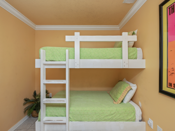 Fort Walton Beach Vacation Rental – Gulf Front Condo with Balcony Views & Modern Comforts